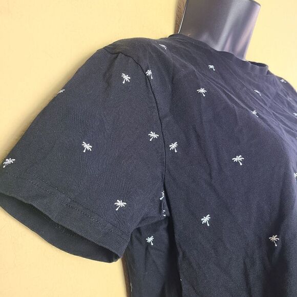 Denim & Flower Ricky Singh Palm Tree Top - Picture 2 of 6